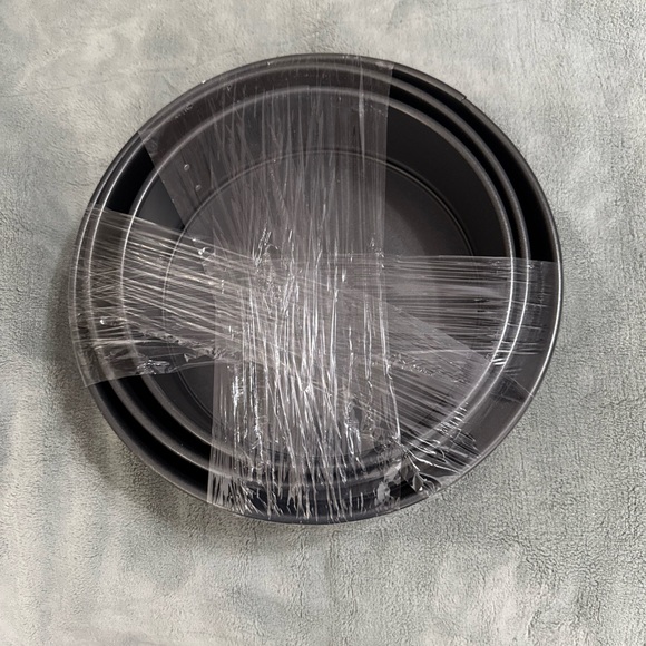 Wilton Non-Stick Springform Pan Set - Black - Picture 5 of 6